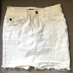 White denim skirt